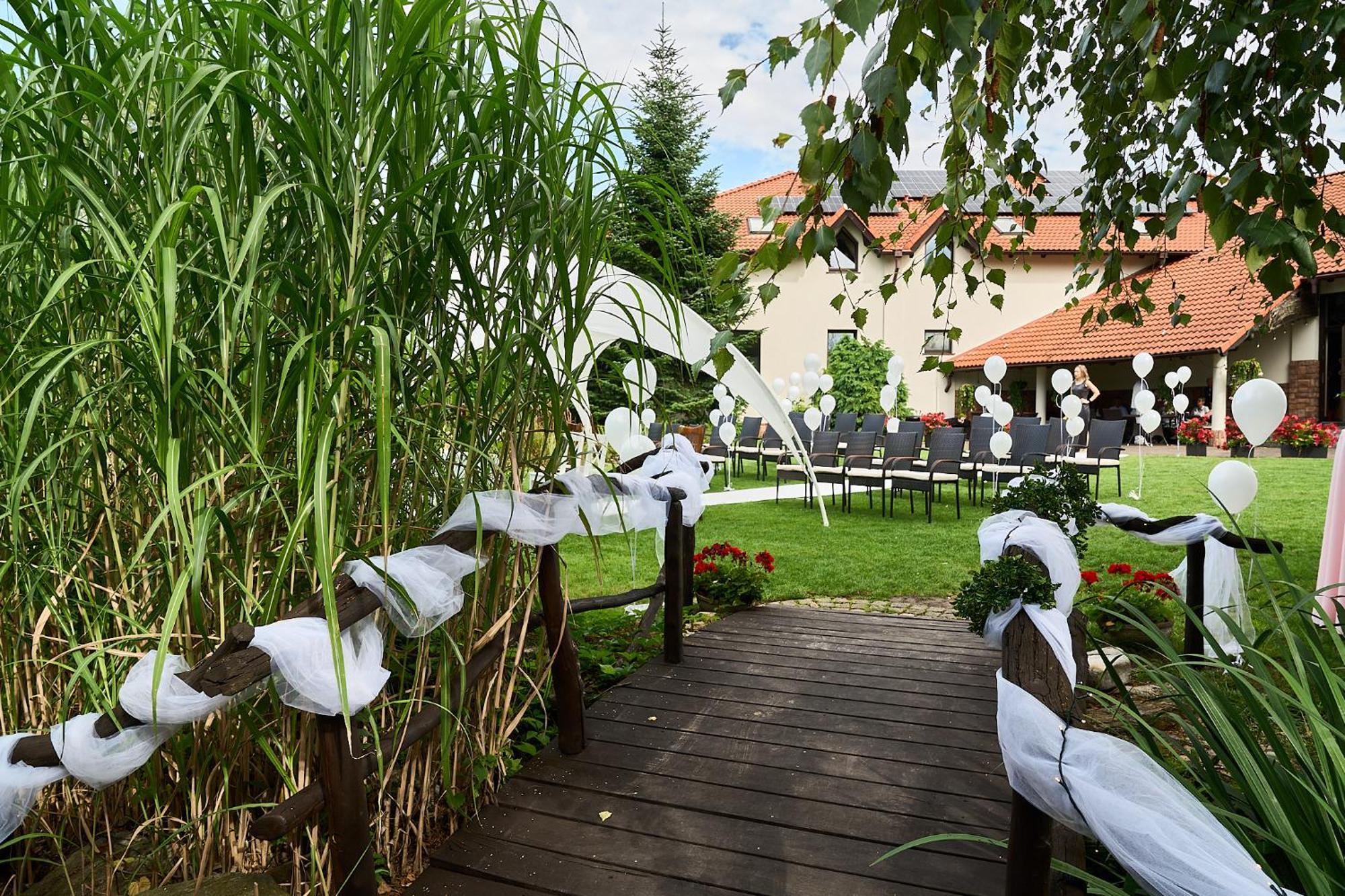 Hotel Jasmin Owińska Exterior foto